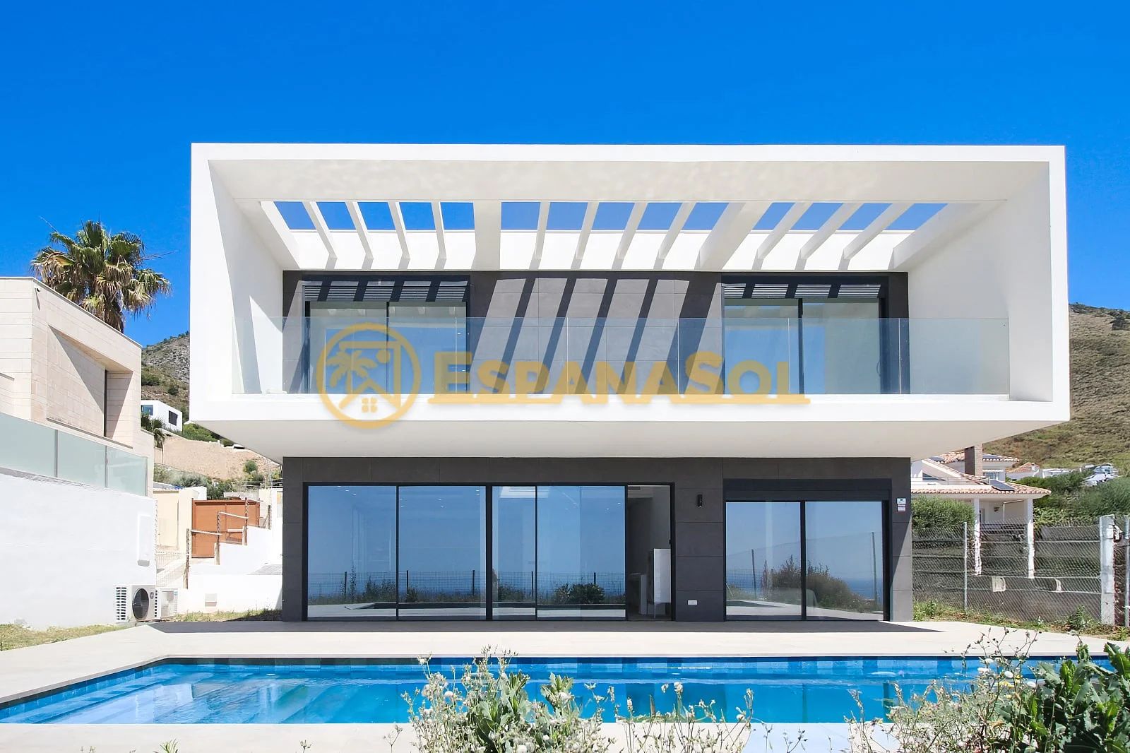 Villa with sea view in benalmadena with a prestigious location