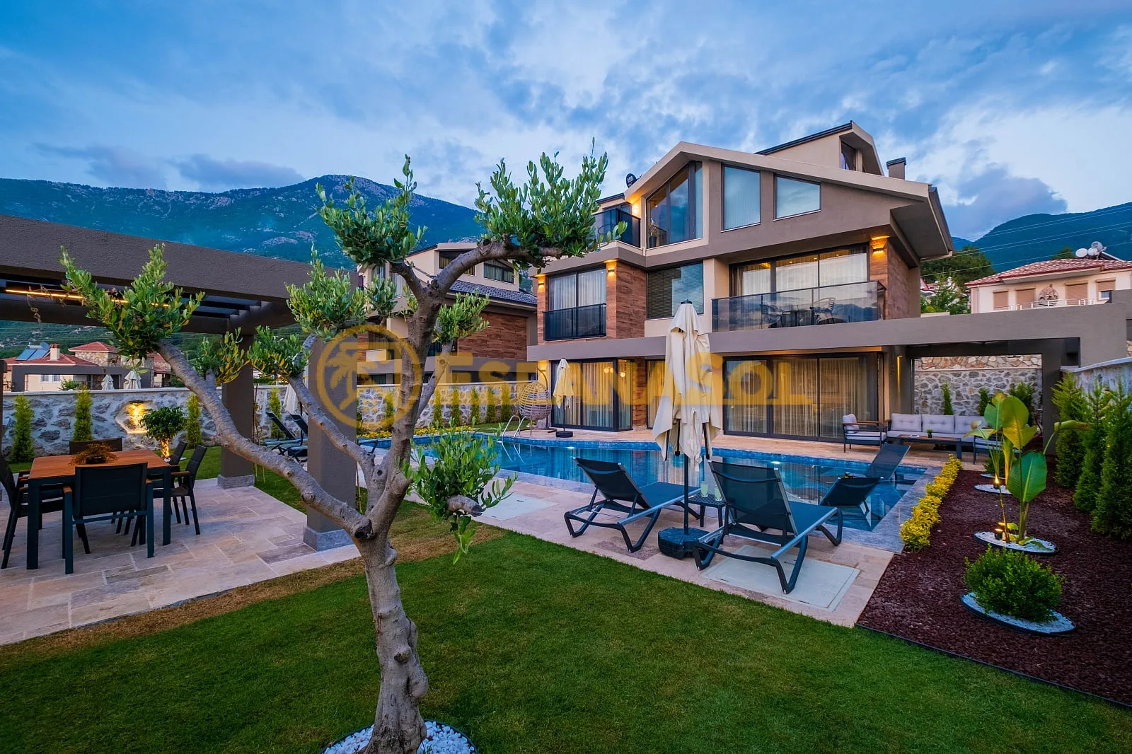 Villa mit beheiztem Indoor-Pool und Sauna — Fethiye, Türkei