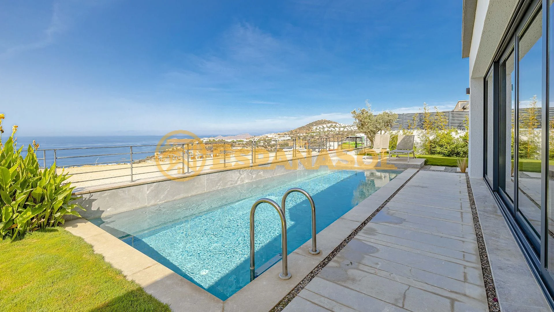 Villas con piscina y vistas al mar — Gümüşlük, Bodrum en Muğla (zdjÄ™cie 4)