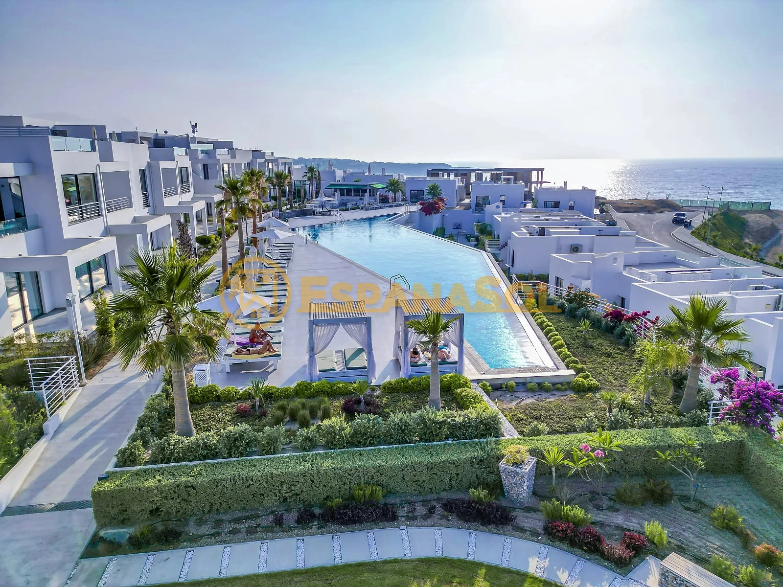 Seafront flats with garden in girne cyprus