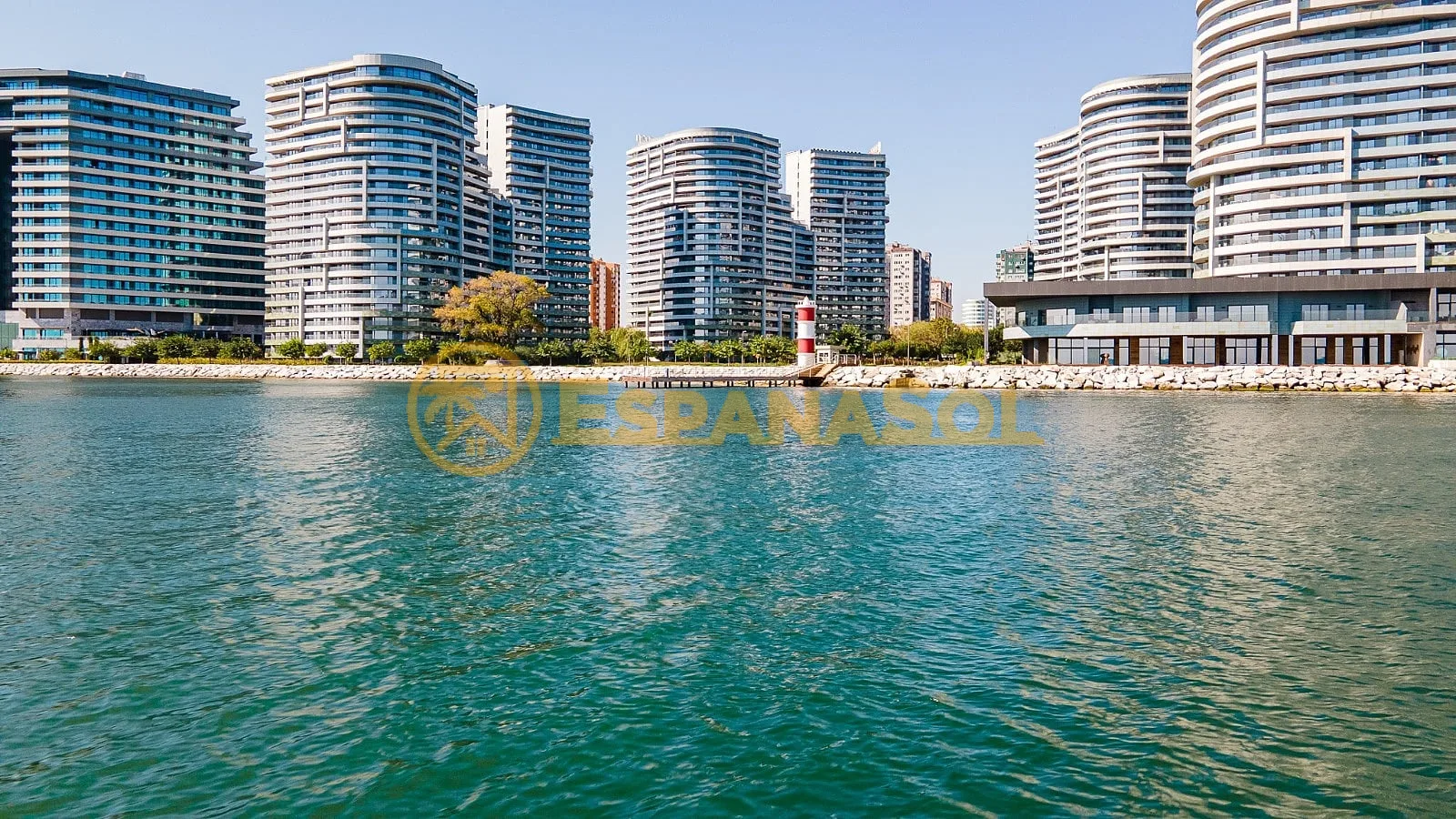 Apartments with a Private Shoreline — Bakırköy Ataköy, Istanbul in İstanbul (zdjÄ™cie 3)
