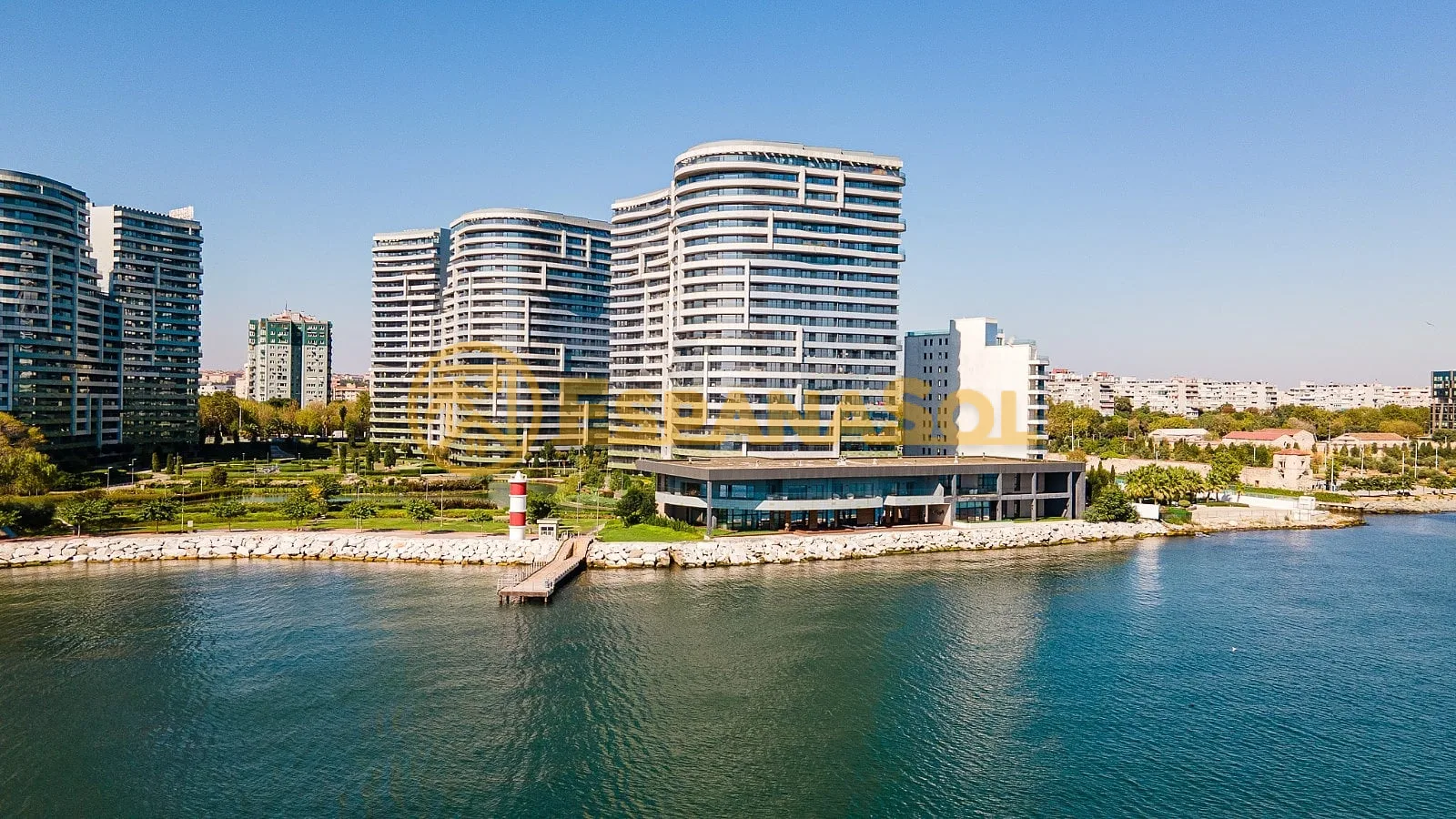 Apartments with a Private Shoreline — Bakırköy Ataköy, Istanbul in İstanbul (zdjÄ™cie 4)