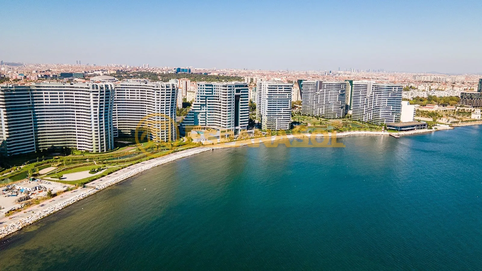 Apartments with a Private Shoreline — Bakırköy Ataköy, Istanbul in İstanbul (zdjÄ™cie 5)