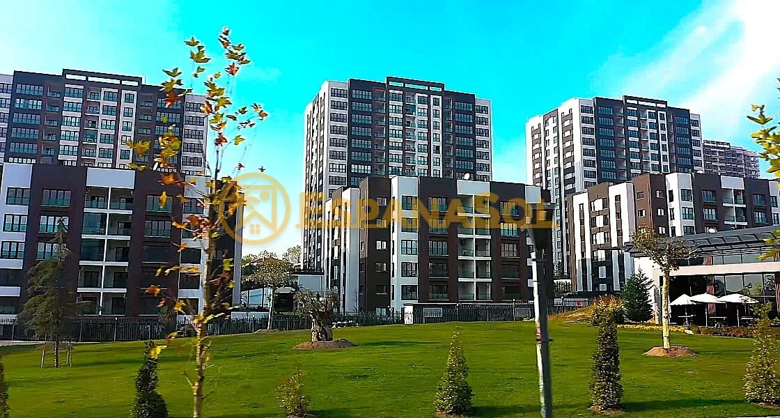 Apartamenty z Basenem w Beylikdüzü w Stambule